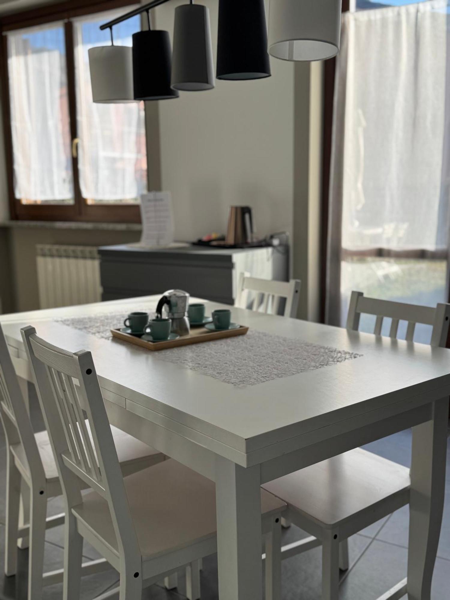 Miky'S Home Leggiuno Екстериор снимка